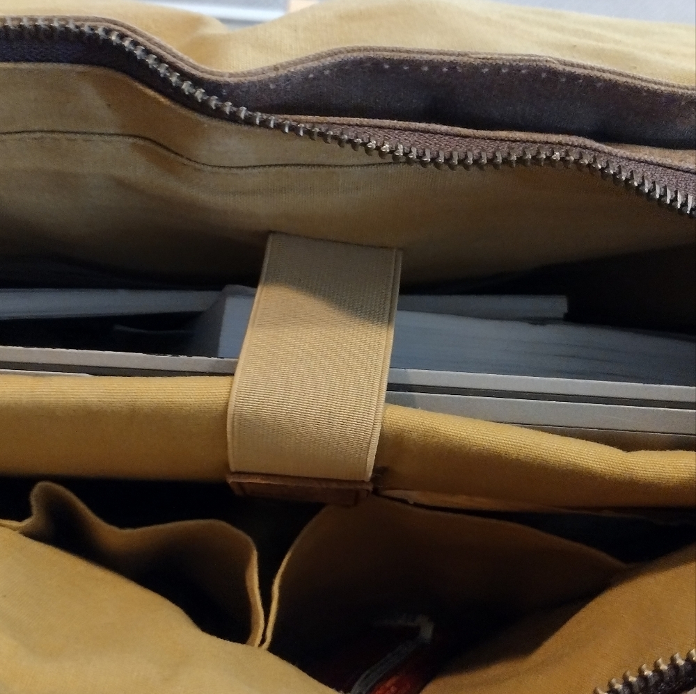 Newhey Vintage Brown Canvas Messenger Bag - Picture 7 of 10